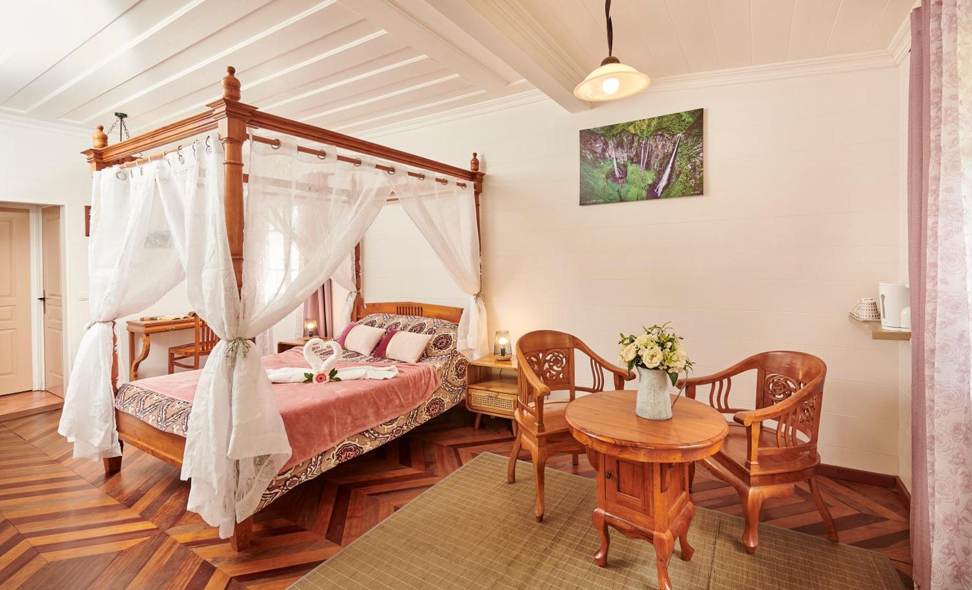 Relais Des Gouverneurs 萨拉济 外观 照片